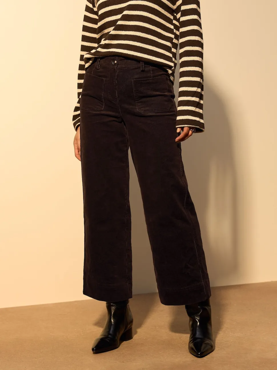 Chocoladebruin - Cord Wide Leg Cropped Trousers