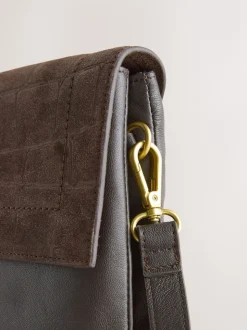 Chocoladebruin - Crossbodytas met imitatie krokodillenleer