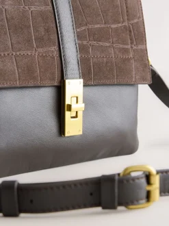 Chocoladebruin - Crossbodytas met imitatie krokodillenleer