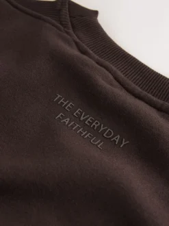 Chocoladebruin - Essentials sweatshirt met relaxte pasvorm, lange snit en zakken