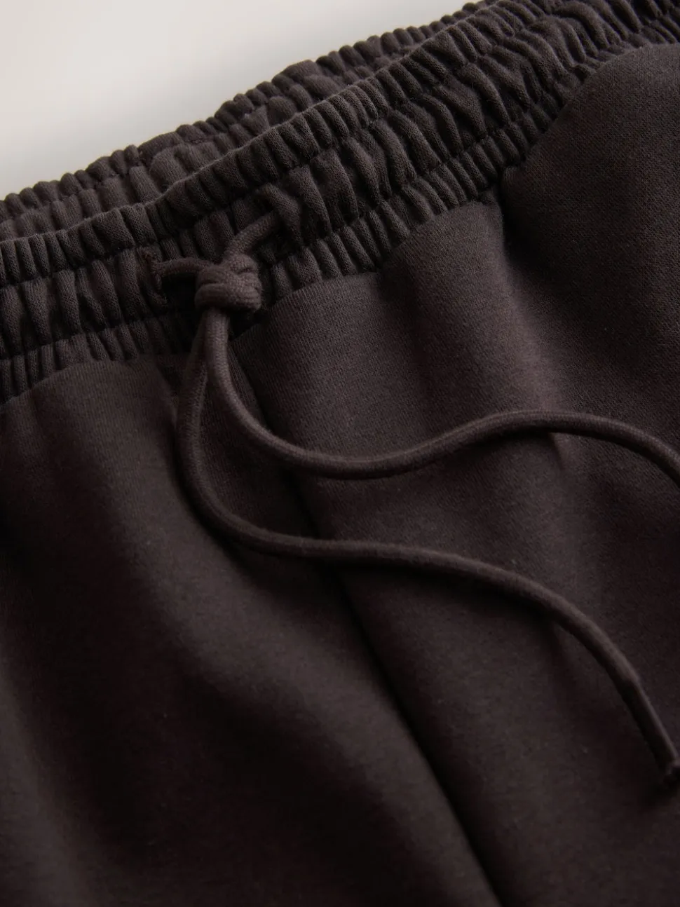 Chocoladebruin - Essentiële jersey joggingbroek met manchetten