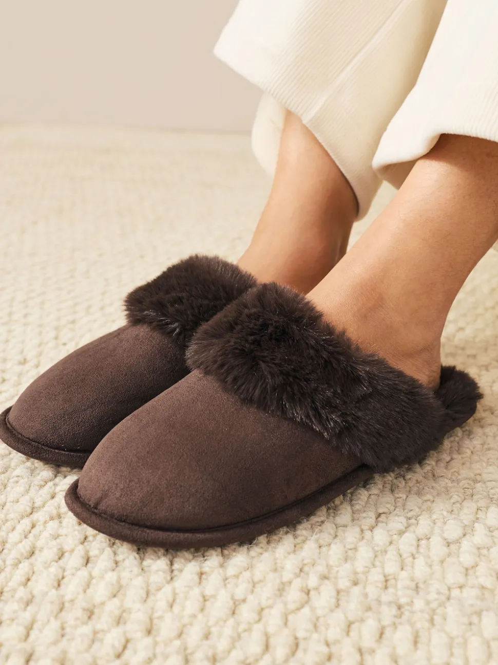 Chocoladebruin - Faux Fur Suede Mule Slippers
