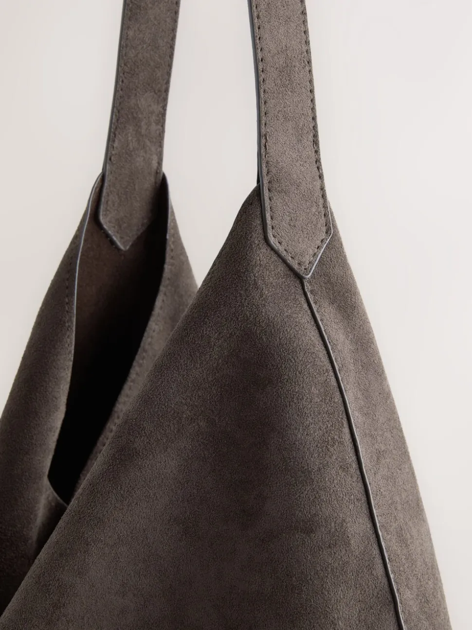 Chocoladebruin - Faux Suede Slouchy Shoulder Bag
