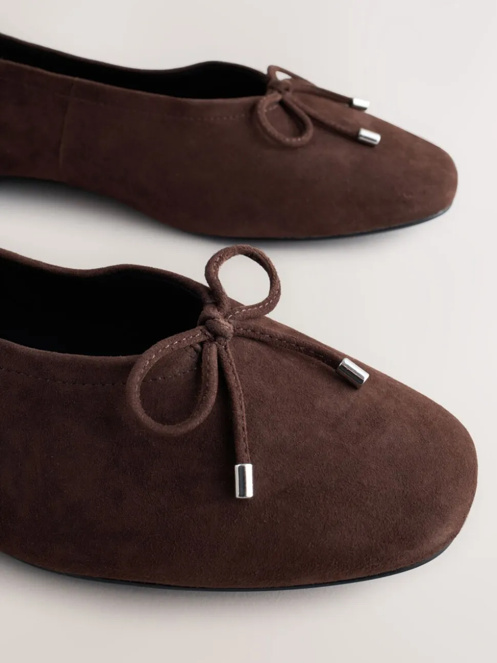 Chocoladebruin - Forever Comfort® Suede High Cut Ballet Flats