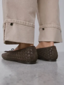Chocoladebruin - Forever Comfort® Leather Weave Ballet Flats