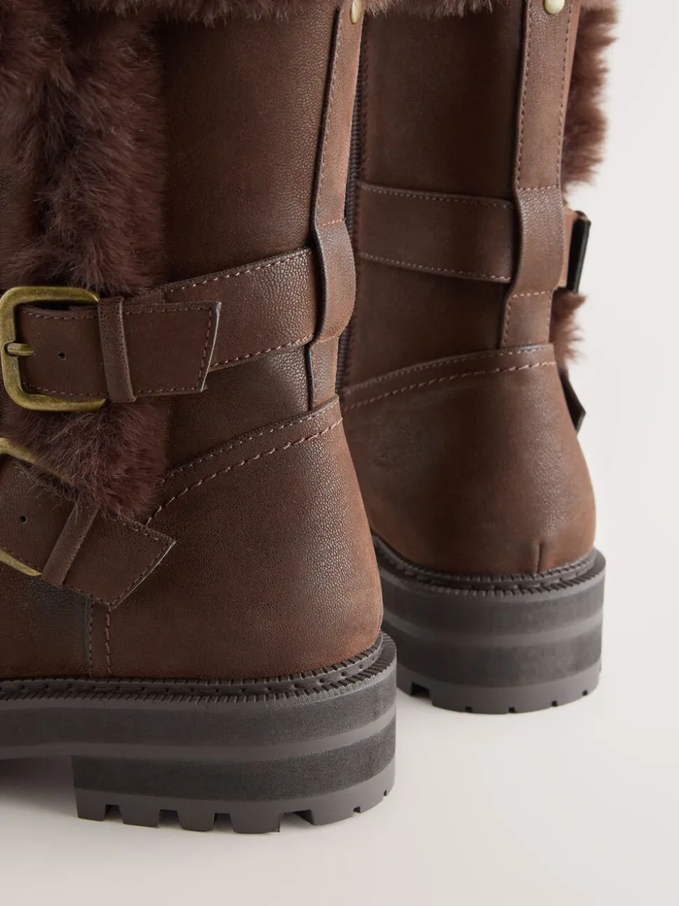 Chocoladebruin - Forever Comfort® enkellaarzen met dubbele gesp en voering van imitatiebont
