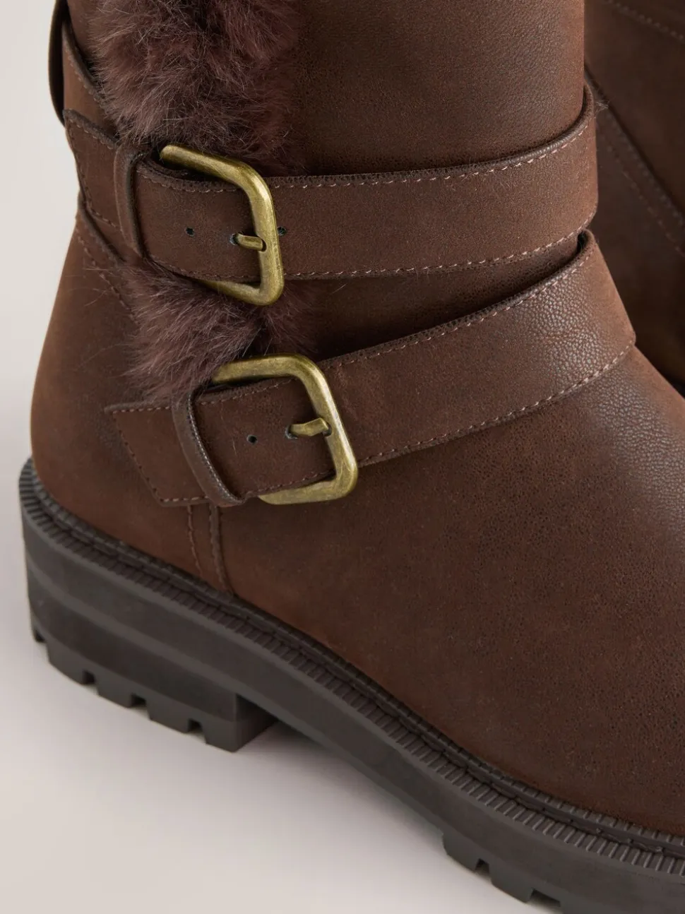 Chocoladebruin - Forever Comfort® enkellaarzen met dubbele gesp en voering van imitatiebont