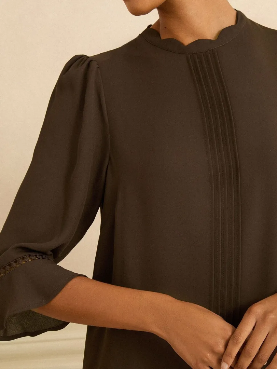 Chocoladebruin - Love & Roses 3/4 blouse met uitlopende mouwen