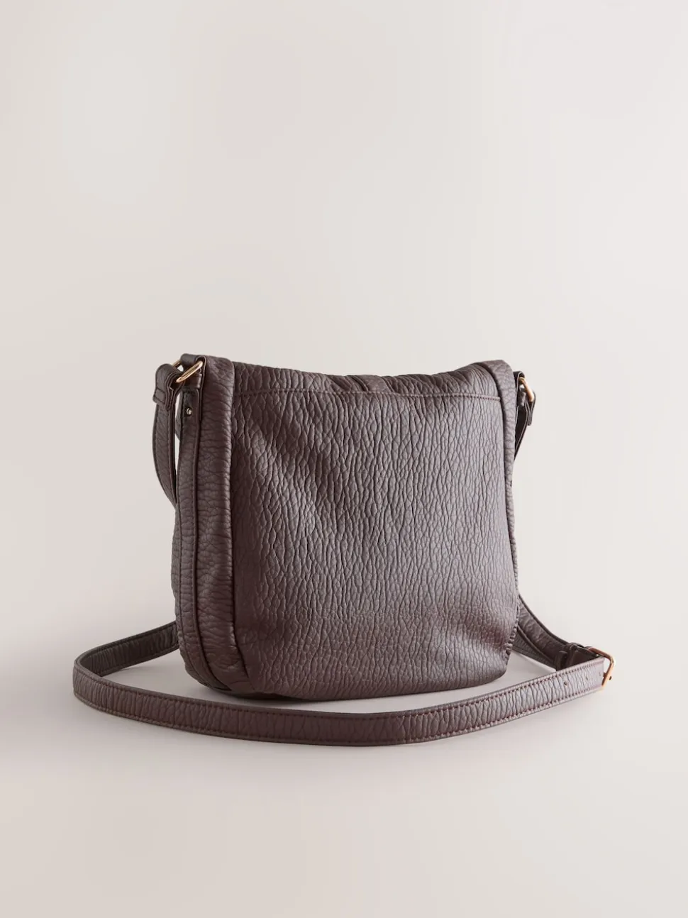 Chocoladebruin - Messenger Cross-Body Bag