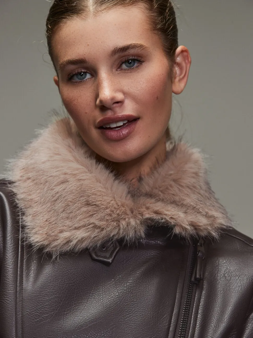 Chocoladebruin - PU Bomber Jacket with Faux Fur Trim