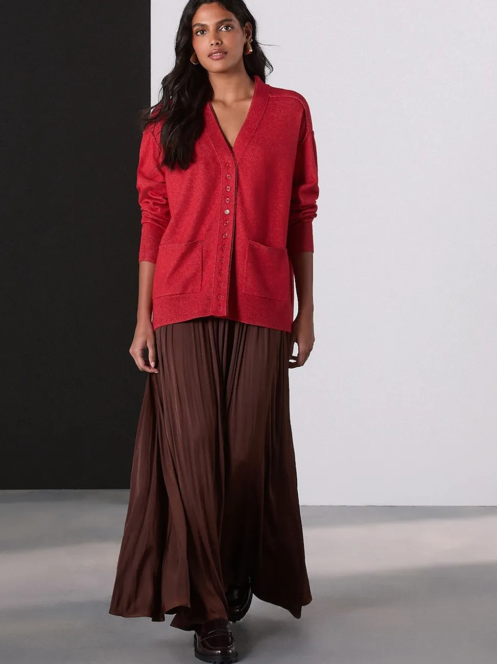 Chocoladebruin - Satin Pleated Maxi Skirt