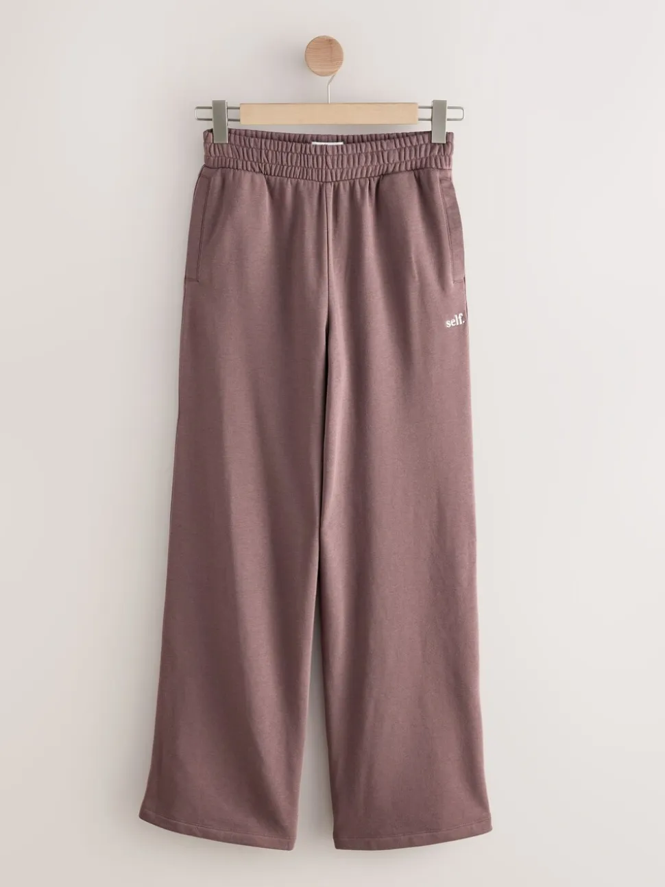 Chocoladebruin - self. joggingbroek met wijde pijpen