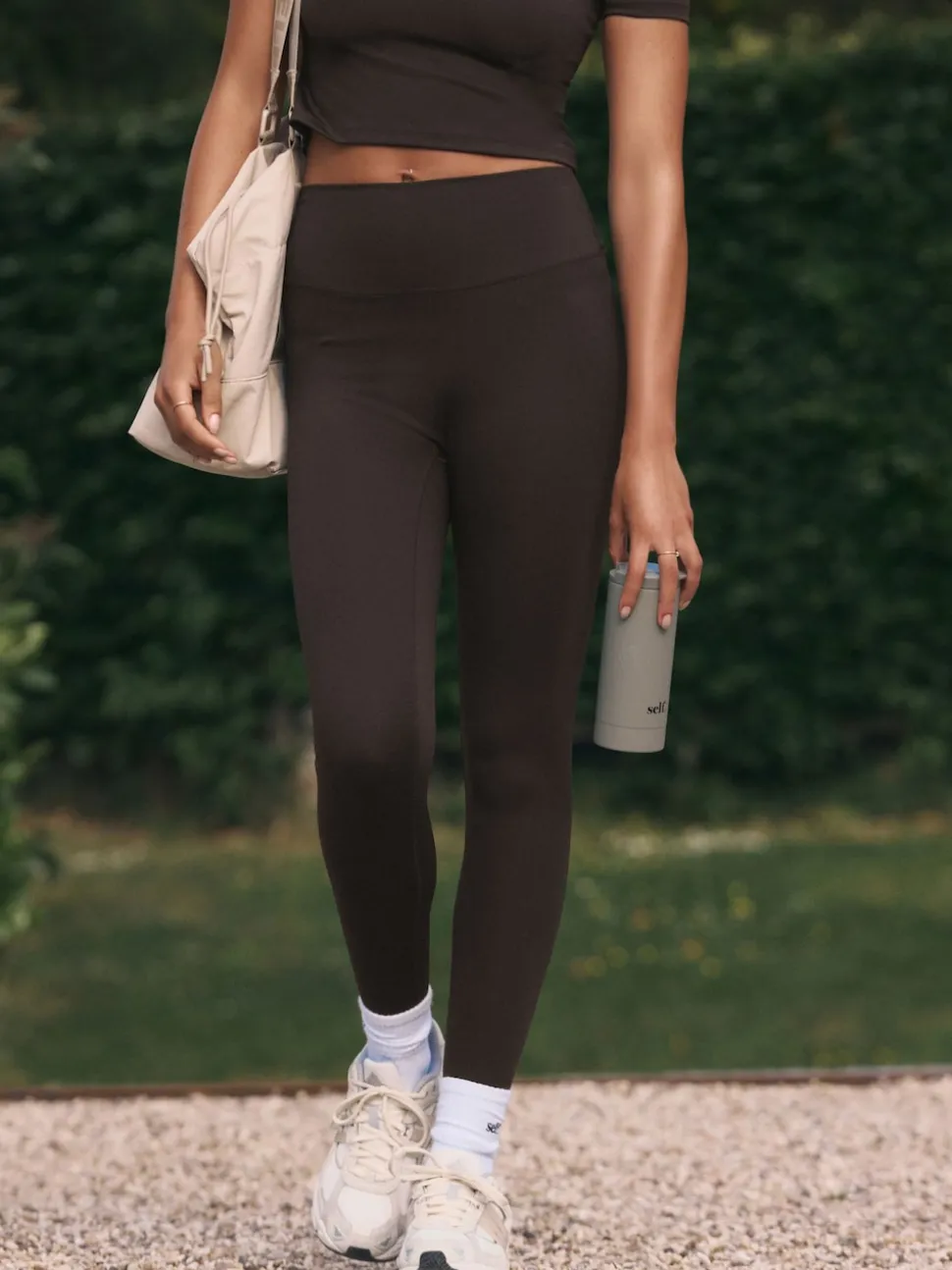 Chocoladebruin - self. Legging met hoge taille