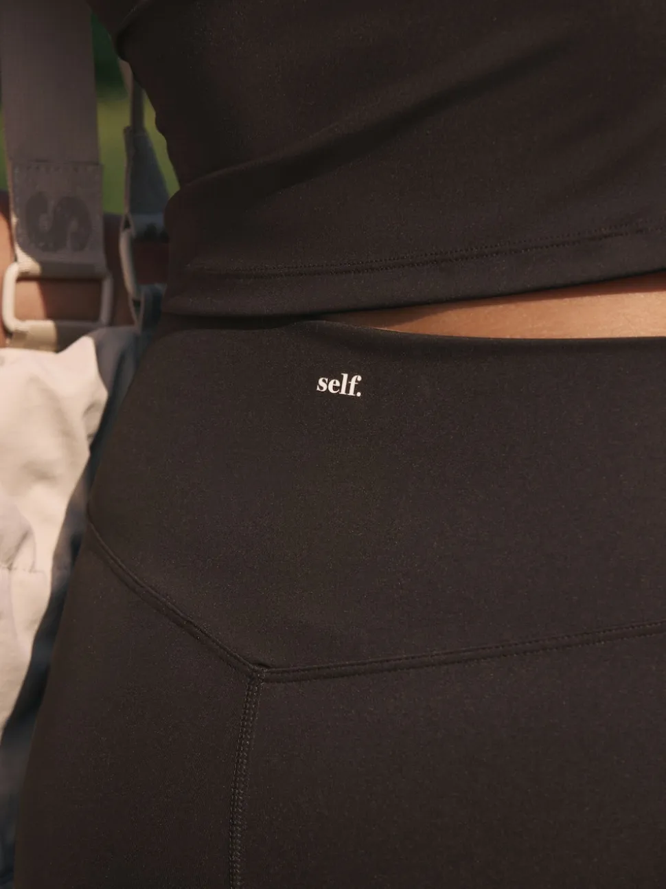 Chocoladebruin - self. Legging met hoge taille