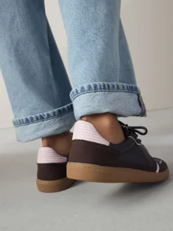 Chocoladebruin - Sneaker met veters