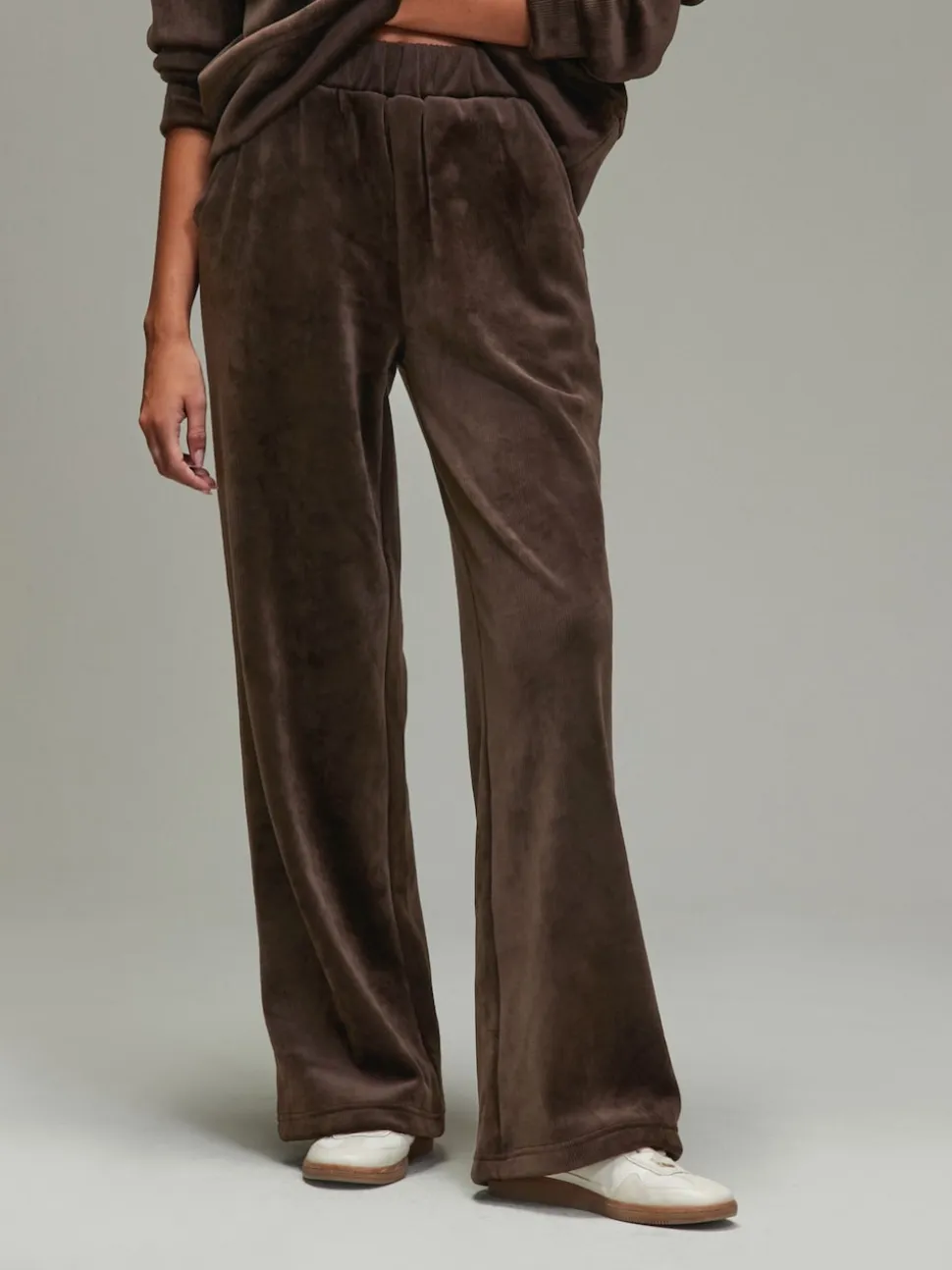Chocoladebruin - Soft Feel Cord Wide Leg Trousers