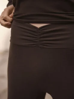 Chocoladebruin - Soft Touch Rib Ruched Flare Leggings