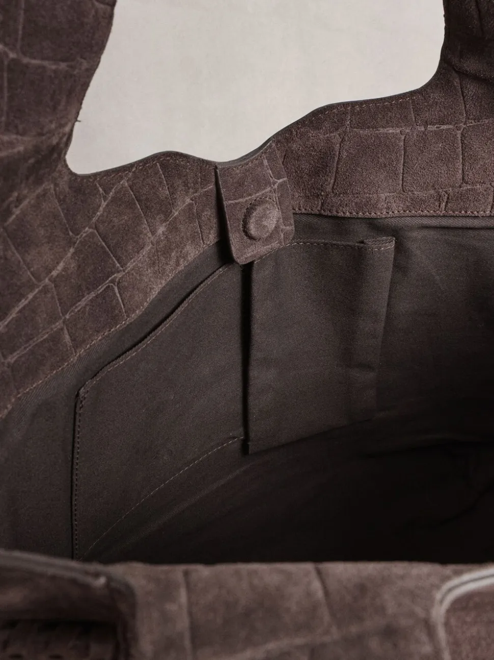 Chocoladebruin - Suede Croc Effect Shoulder Bag