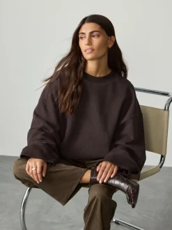 Chocoladebruin - Verfijnd sweatshirt met ronde hals, lange mouwen en ribbels