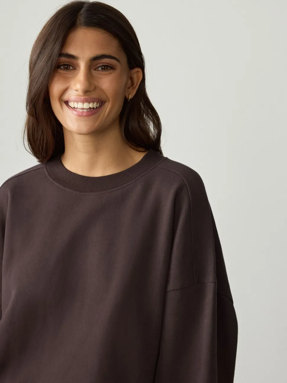 Chocoladebruin - Verfijnd sweatshirt met ronde hals, lange mouwen en ribbels
