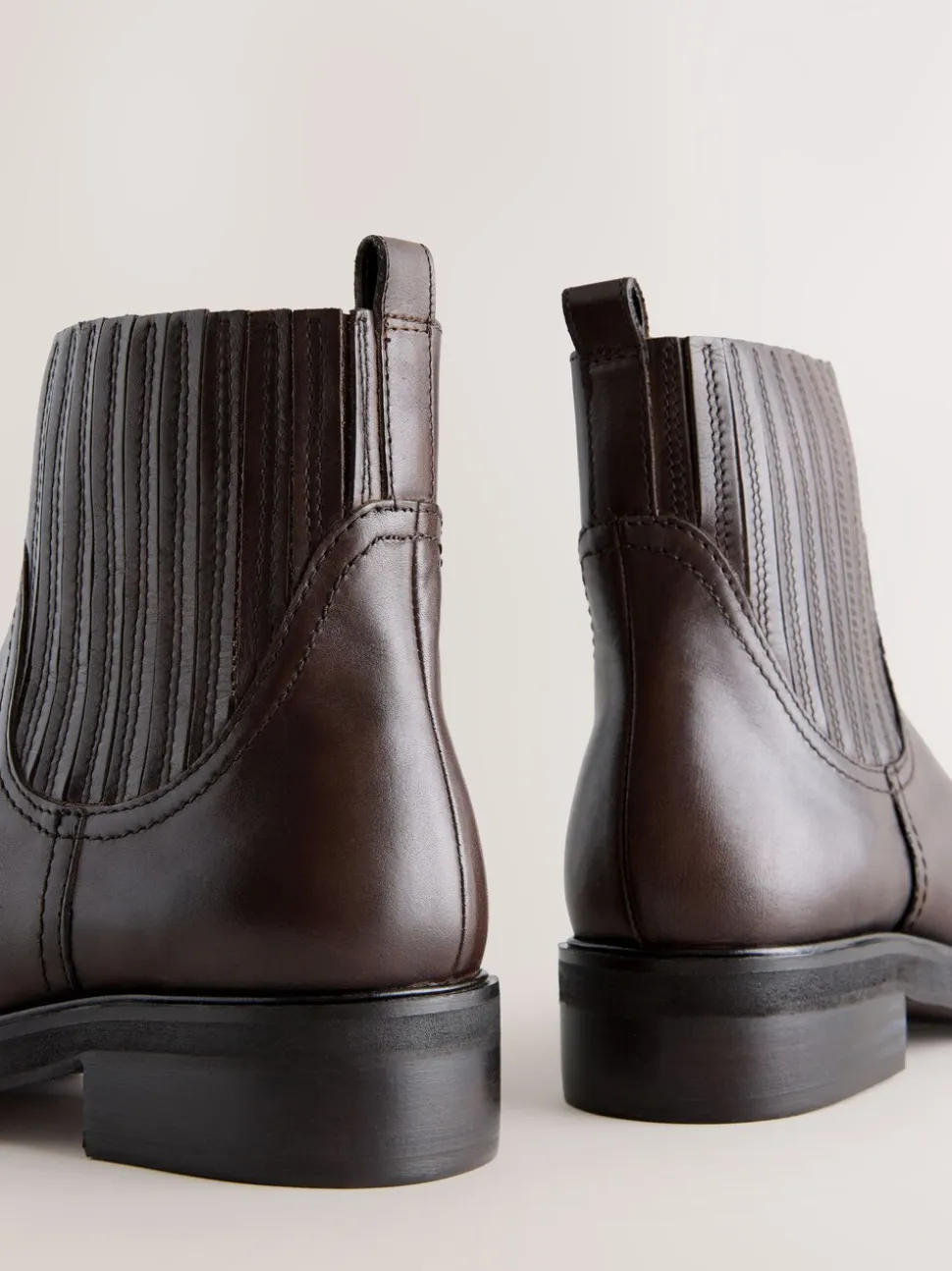 Chocoladebruin leer - Forever Comfort® Chelsea Boots