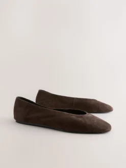 Chocoladebruin suède - Leren ballerina met ronde neus
