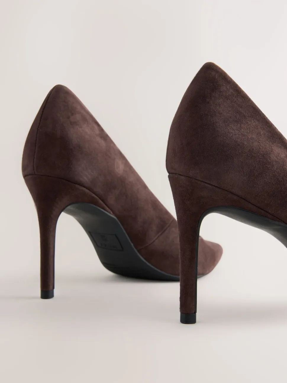 Chocoladebruin suède - Leren mid-court pumps