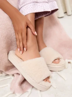 Crème - Lipsy pantoffels van imitatiebont met plateauzool voor nachtkleding