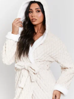 Crème - Loungeable - Geometrische luxe fleece maxi-badjas met capuchon
