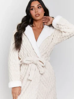 Crème - Loungeable - Geometrische luxe fleece maxi-badjas met capuchon