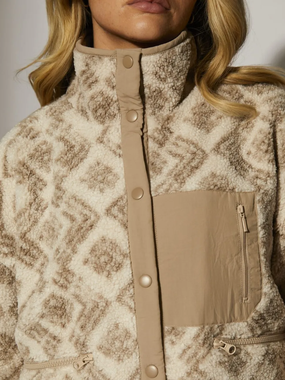 Crème - South Beach Print Oversized Borg Zip Jacket With Pocket