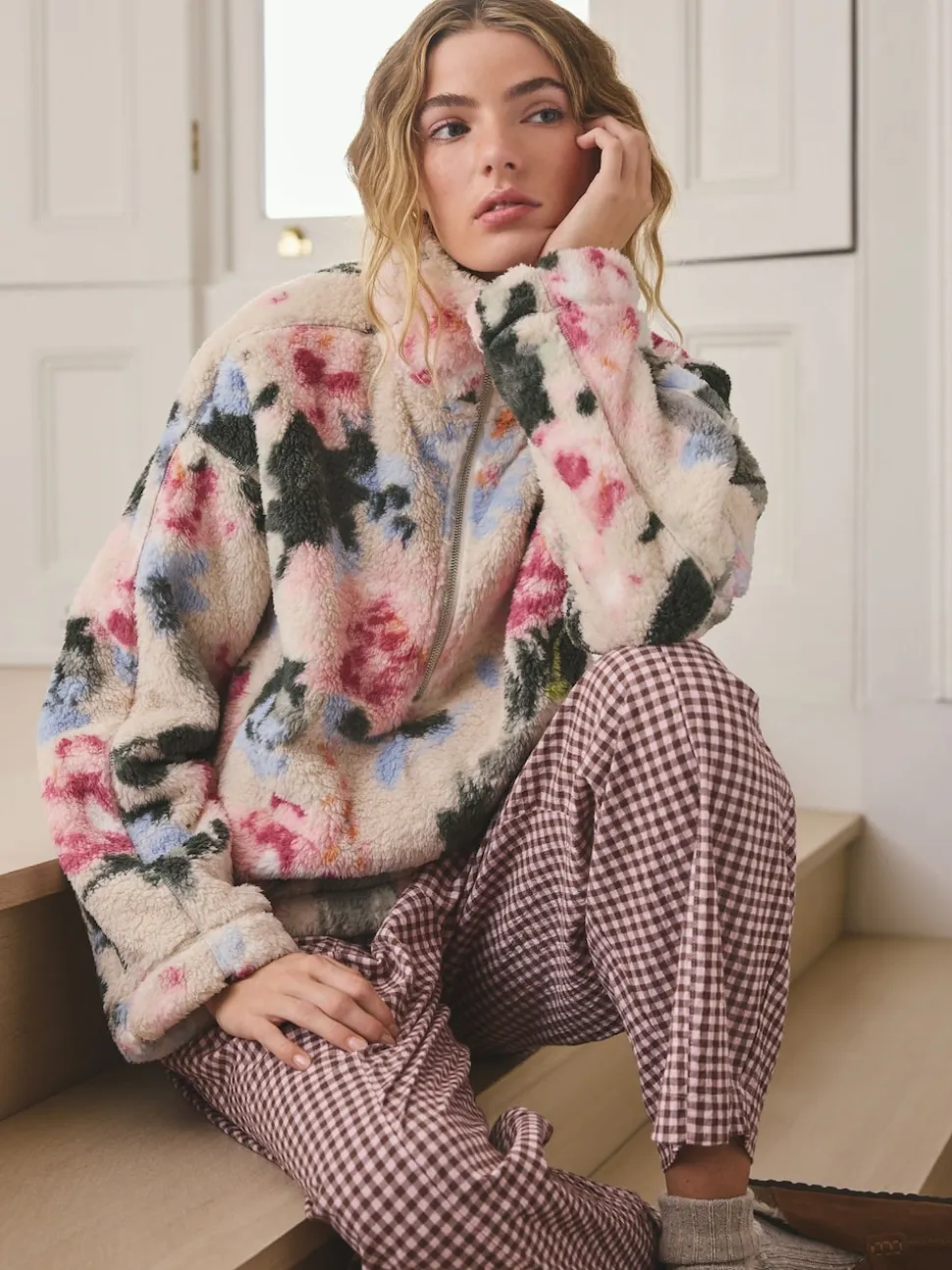 Crème gebloemd - Borg fleece met korte rits