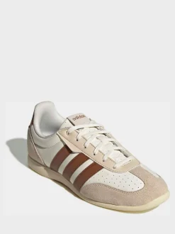 Crème/wit - adidas Barreda Lo Trainers