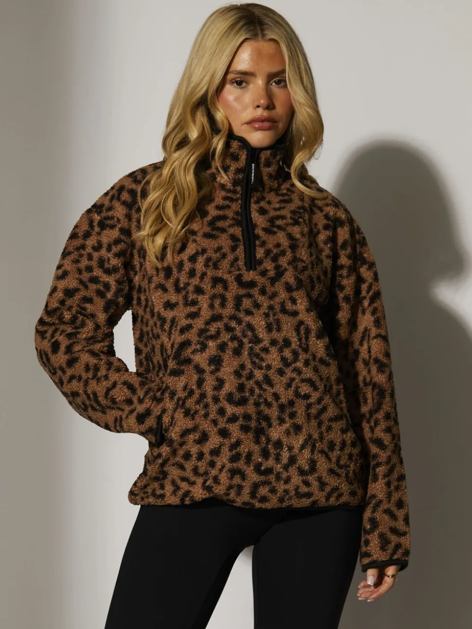 Dierenprint - South Beach Borg jack met korte rits