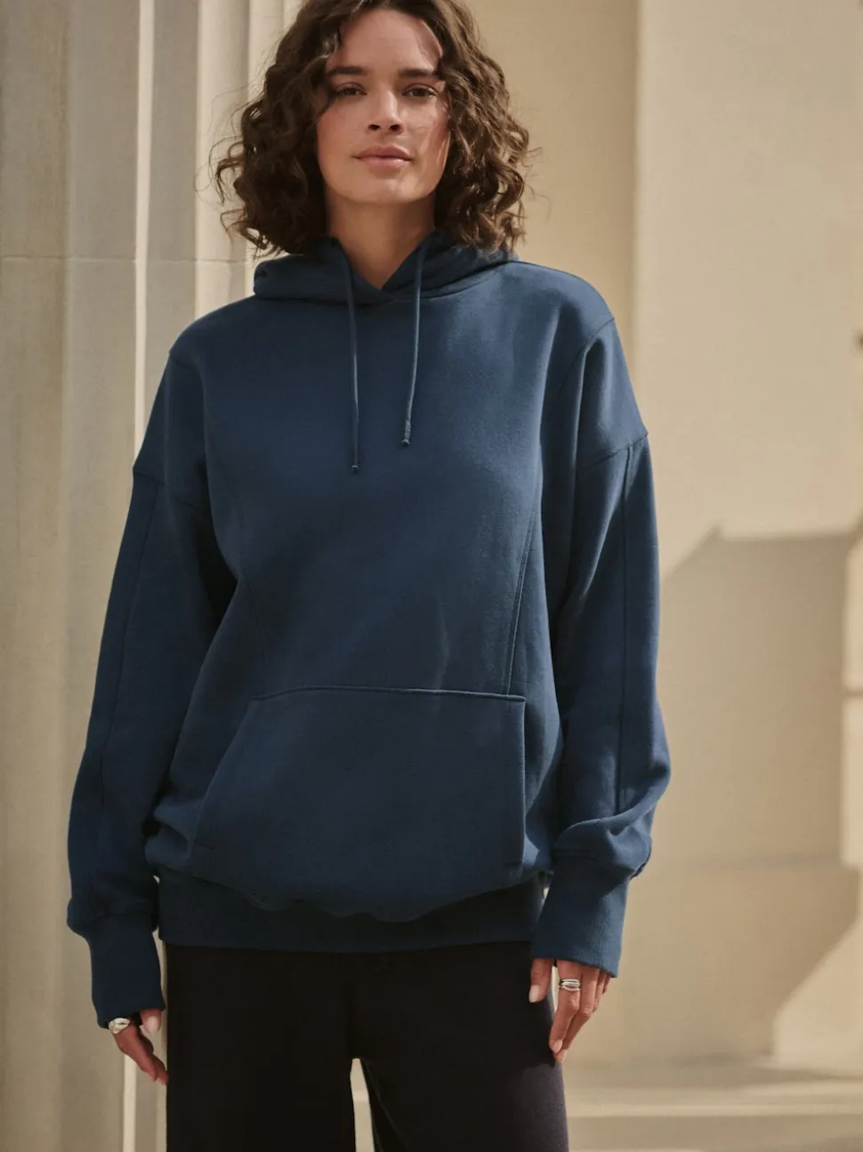 Donkerblauw - Active Longline Overhead Hoodie met superzacht naaddetail en zakken