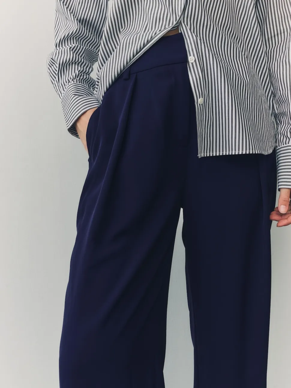 Donkerblauw - Broek met wijde pijpen en elastiek in de achterkant