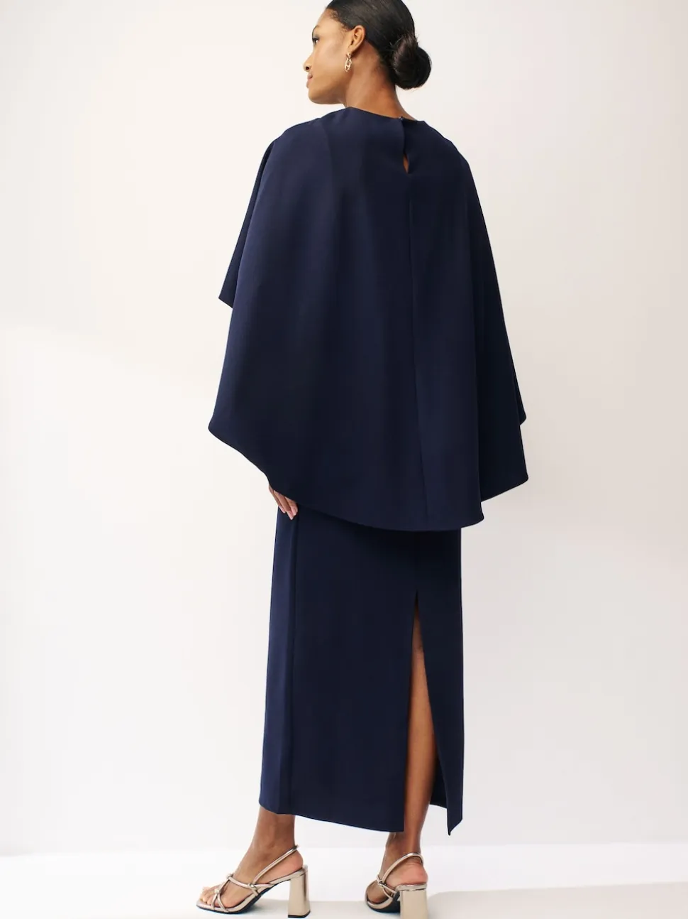 Donkerblauw - Lange jurk met cape