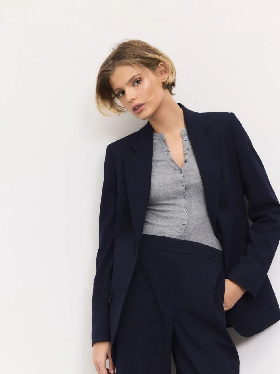 Donkerblauw - Op maat gemaakte blazer met enkele rij knopen van wol