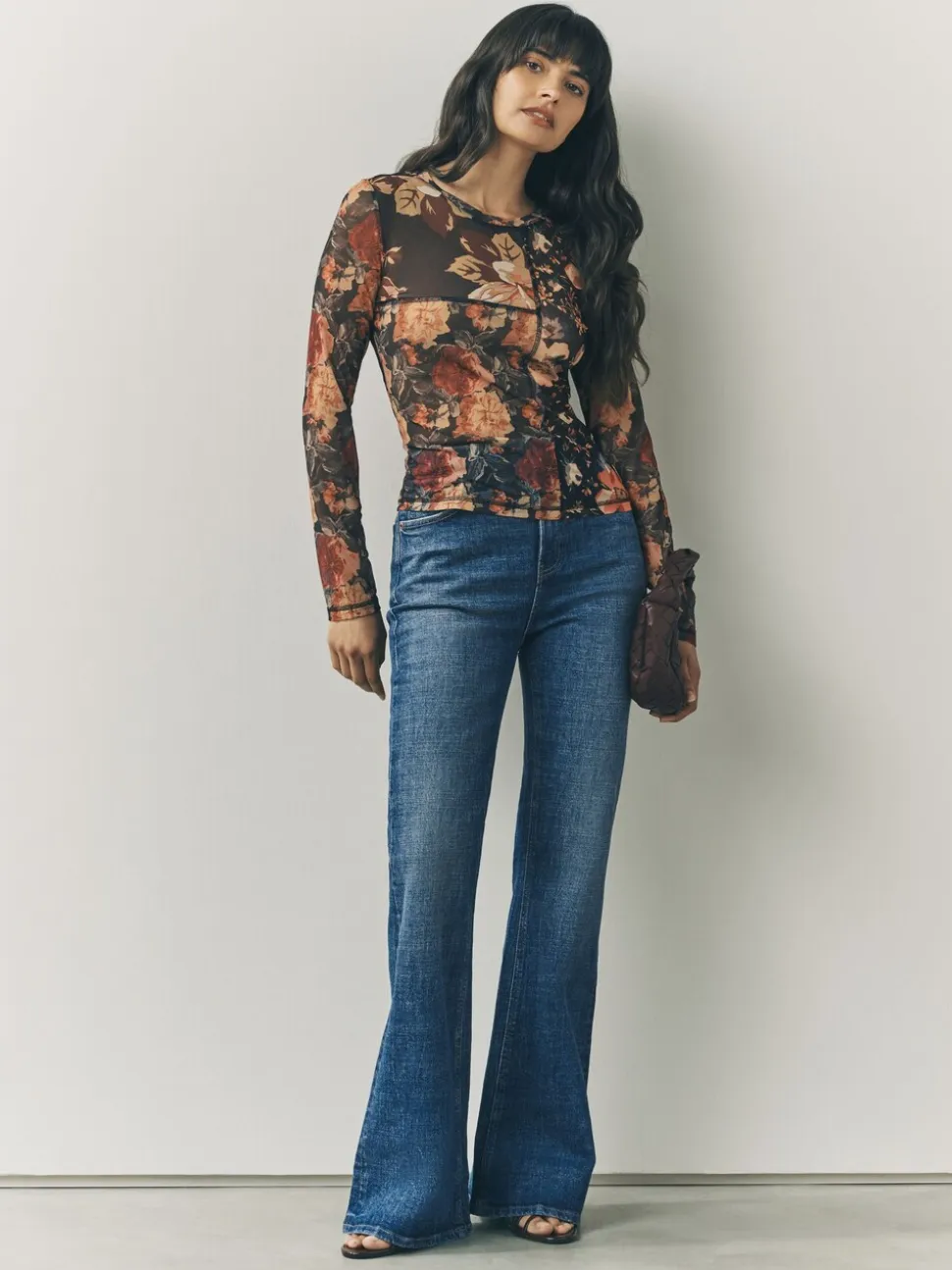 Donkerblauw - Stretch jeans met uitlopende pijpen en hoge taille