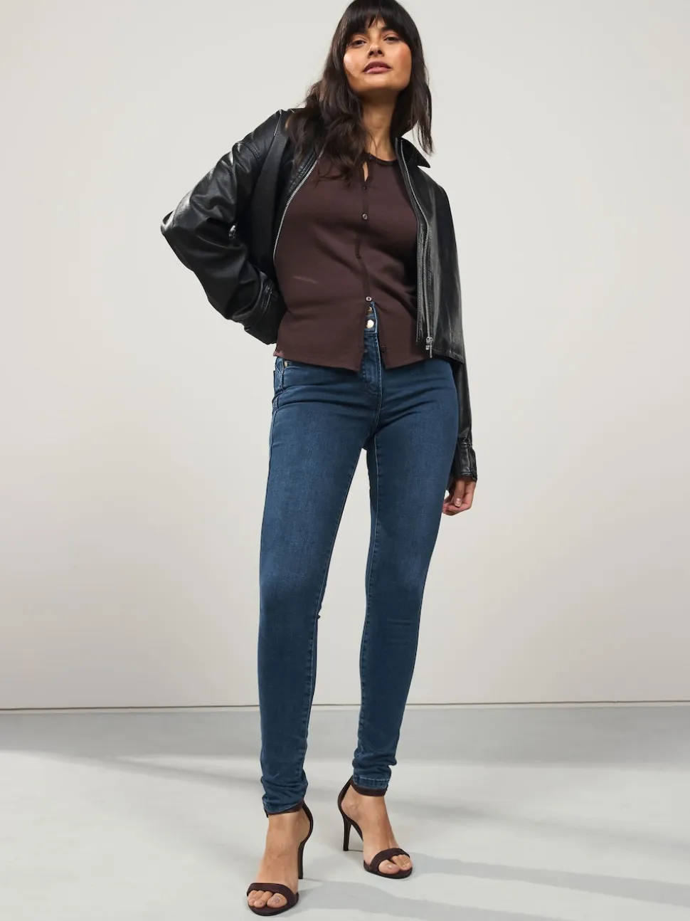 Donkerblauw denim - Skinny jeans met verlengings- en afslankeffect