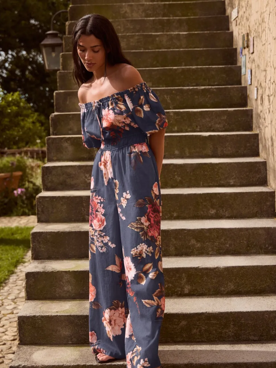 Donkerblauw/roze - Jumpsuit met blote schouder
