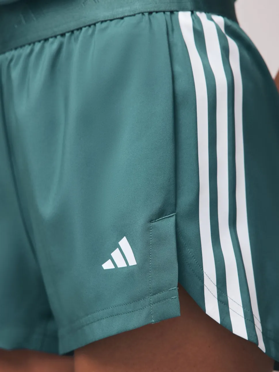 Donkergroen - adidas Hyperglam shorts van geweven stof