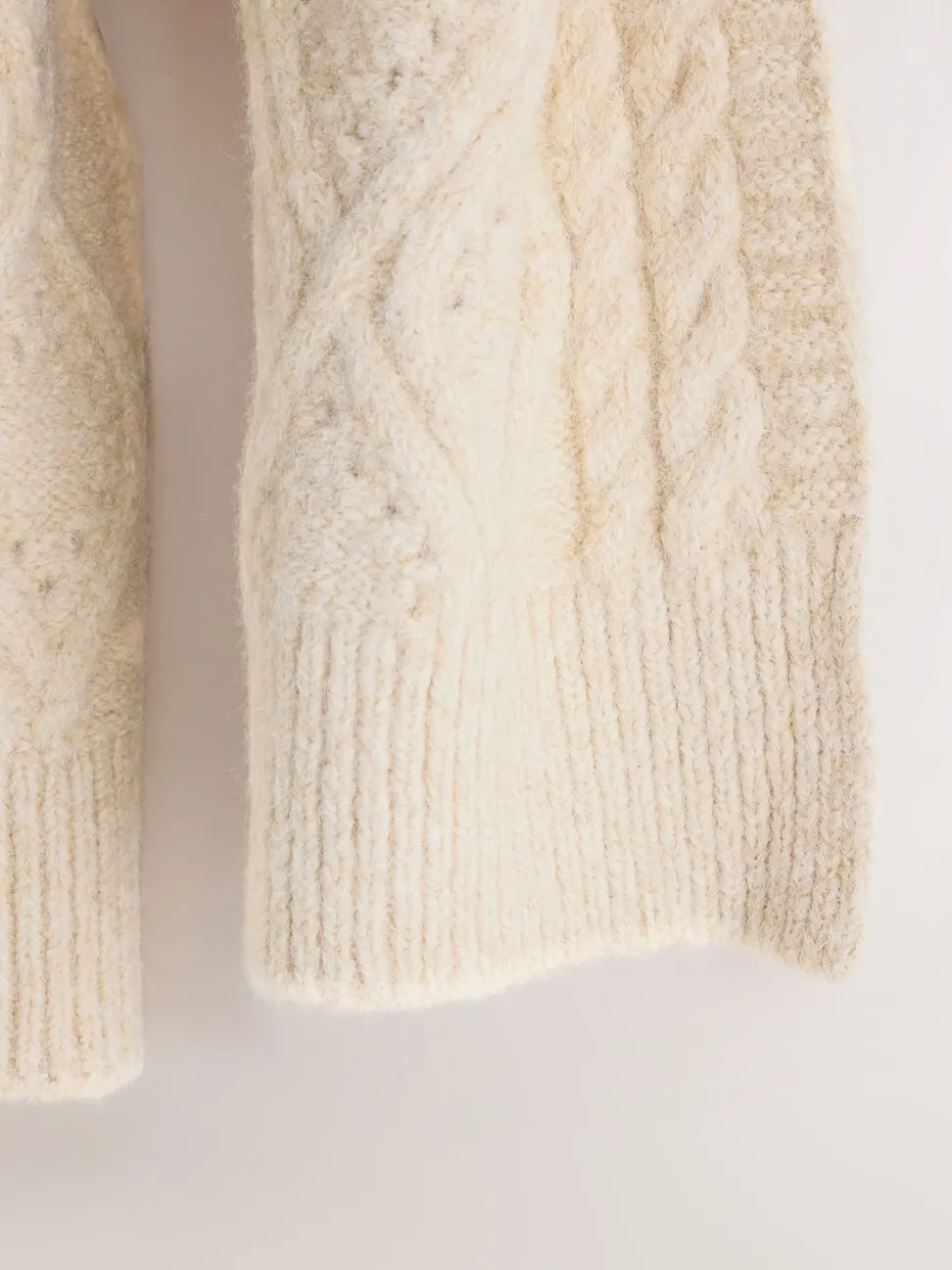 Ecru - Cable Knit Cosy Scarf