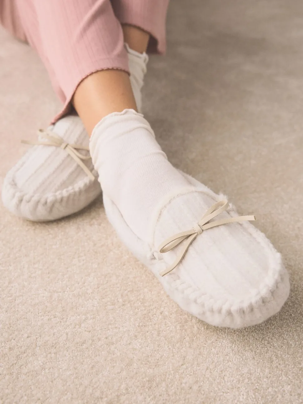Ecru - Cable Knit Moccasin Slippers