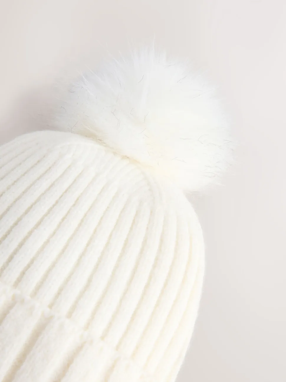 Ecru - Rib Knit Pom Hat