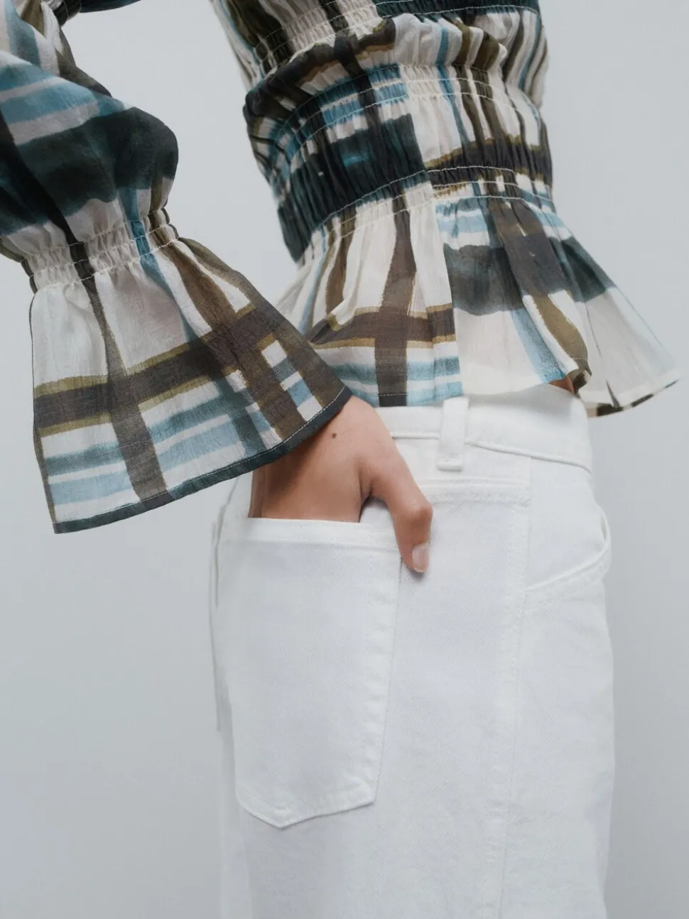 Ecru - Wide Leg Barrel Denim Jeans