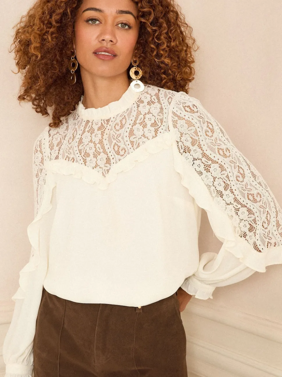 Ecruwit - Love & Roses Crew Neck Lace Yoke Long Sleeve Blouse