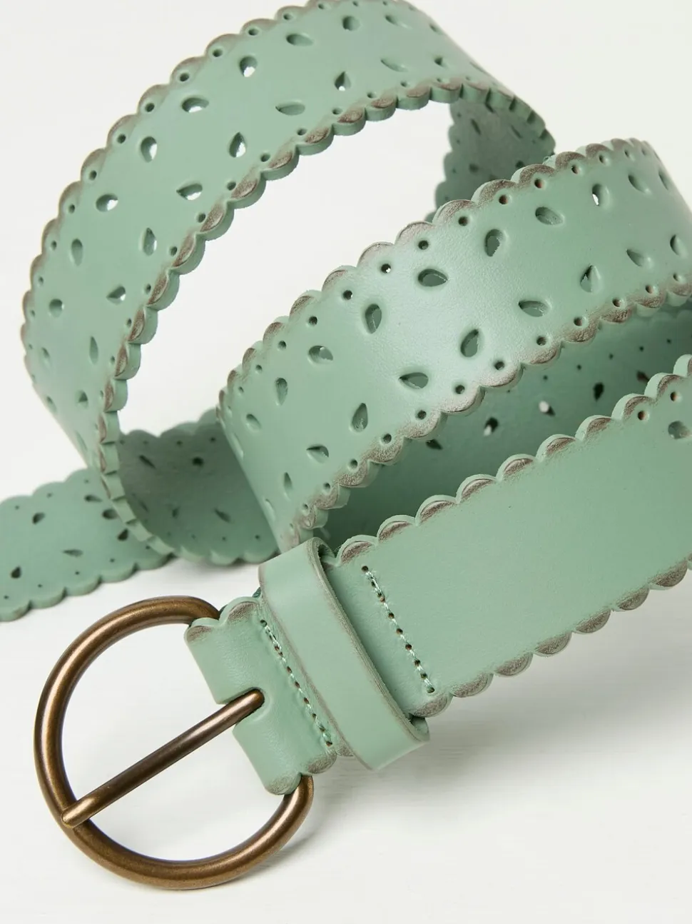 FatFace geschulpte leren riem voor jeans