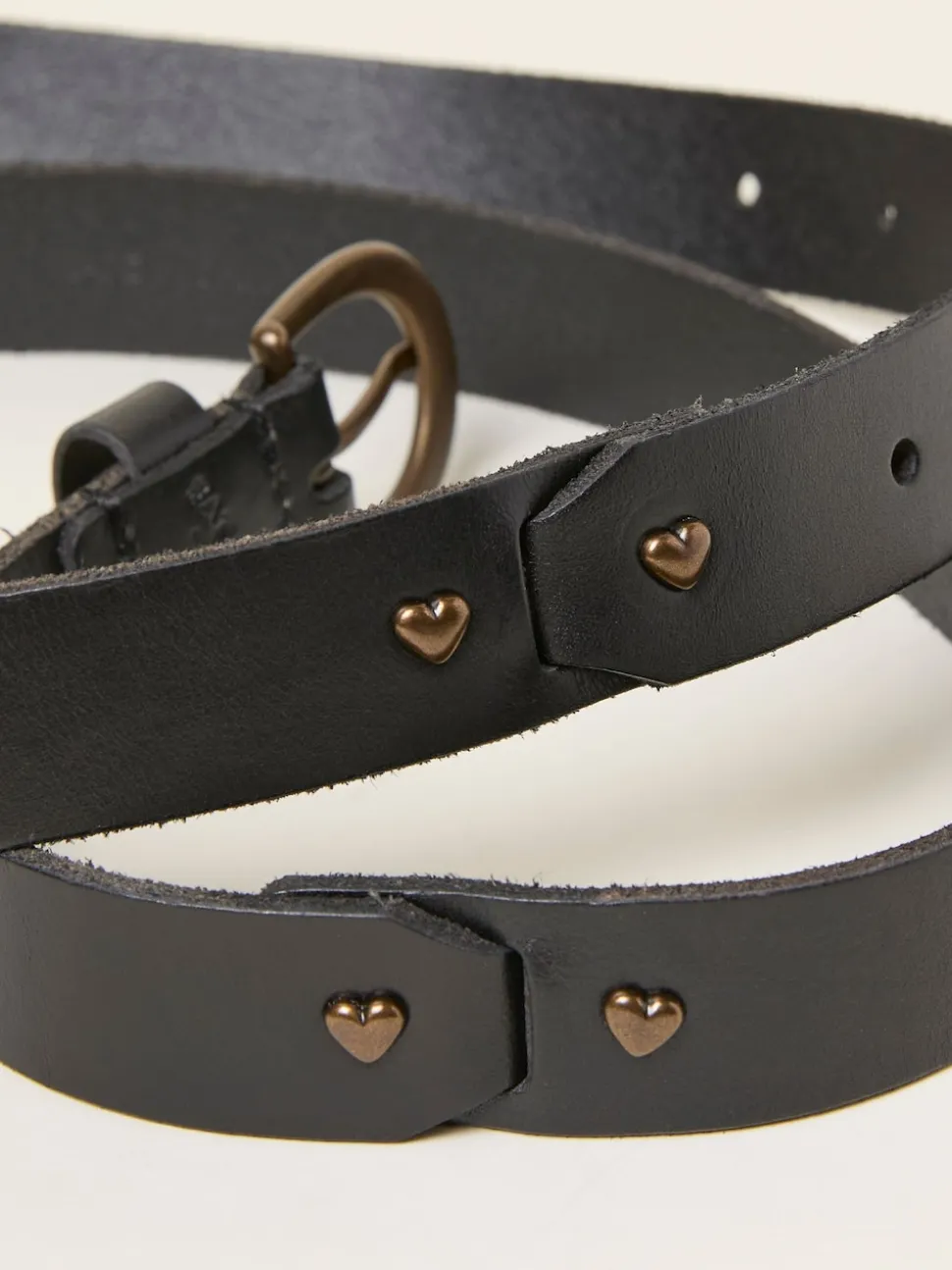 FatFace leren riem met hartvormige studs