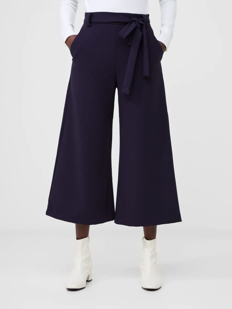 French Connection - Whisper broekrok met riem